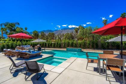 Best in Palm Springs • Featured in Dwell • 5 Bedrooms & All En Suite Baths - image 3