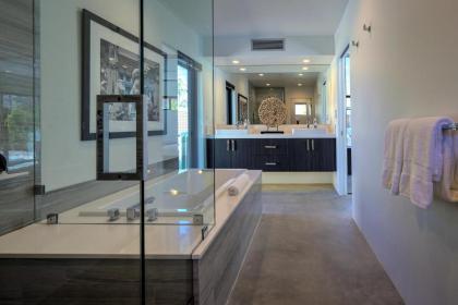 Just Built 5 Bedroom Luxury Retreat with All Private Baths - image 3
