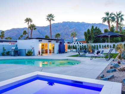 Holiday homes in Palm Springs California