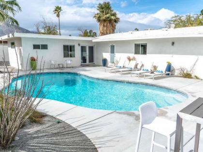 Holiday homes in Palm Springs California