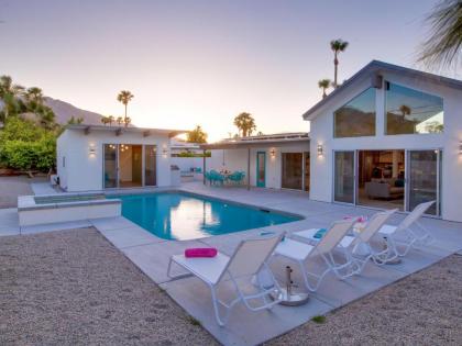 Holiday homes in Palm Springs California