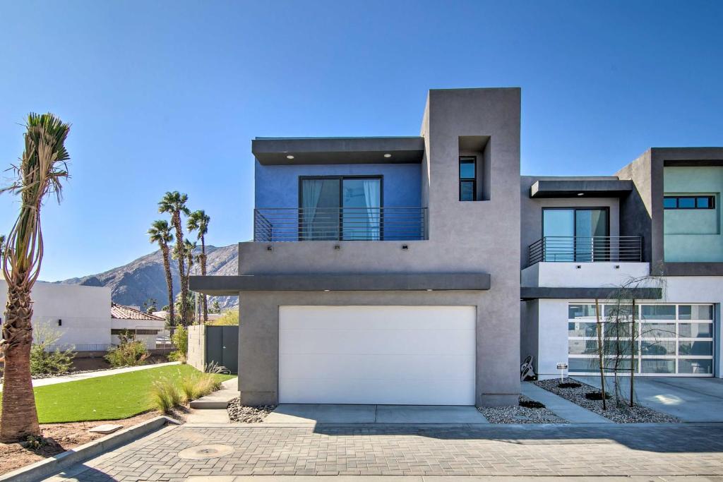 Modern Palm Springs Oasis with Mountain Views! - image 4