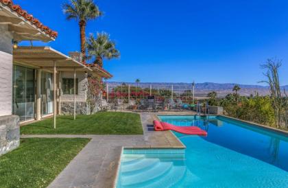 Holiday homes in Palm Springs California