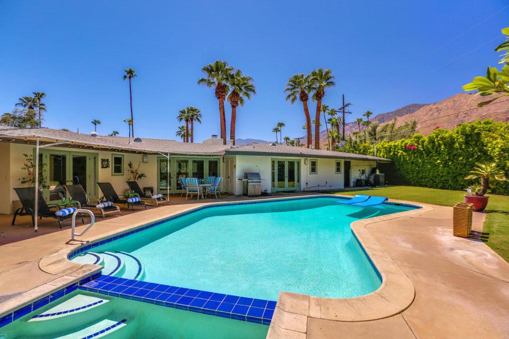 Sunstruck Palm Springs - main image