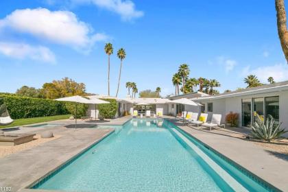 mid Century Escape   movie Colony wd Private Pool Palm Springs