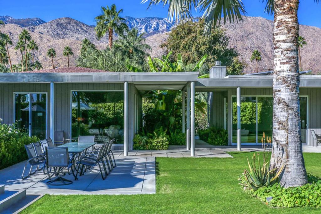 Palm Springs Perfection - image 5