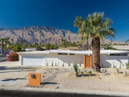 Holiday homes in Palm Springs California