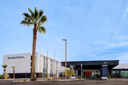 DoubleTree by Hilton Palmdale CA - image 8