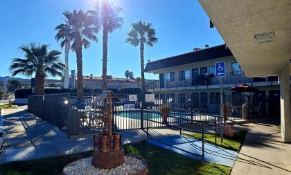 Motel 6-Palmdale CA - image 6