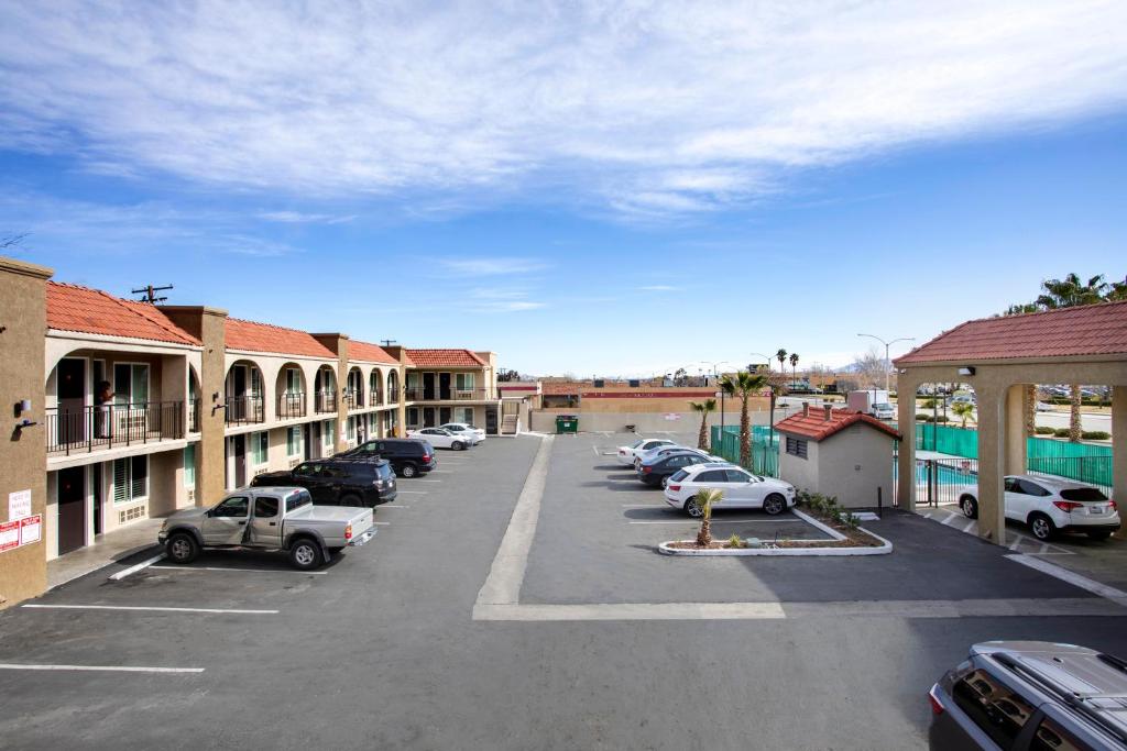 OYO Hotel Palmdale - Antelope Valley - image 2