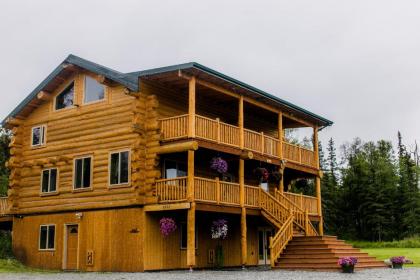 Alaska Knotty Pine B&B - image 4