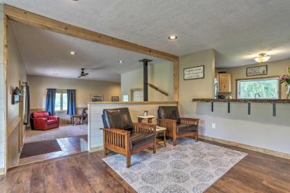 Palmer Home with Deck Yard and Mountain Views - image 7