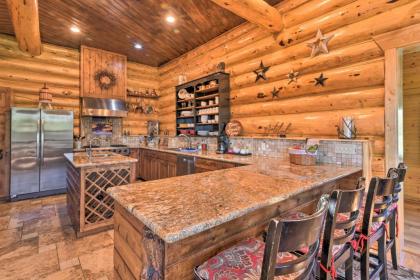 Legacy Mountain Lodge 40-Acre Ranch with Views! - image 10