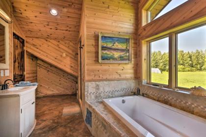 Legacy Mountain Lodge 40-Acre Ranch with Views! - image 15