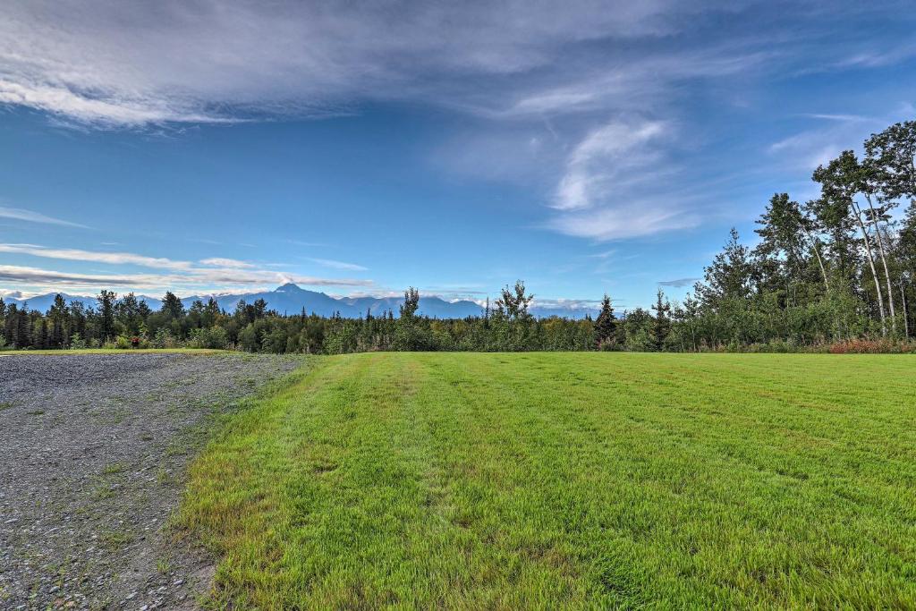 Secluded Palmer Home with Mountain Views! - image 2