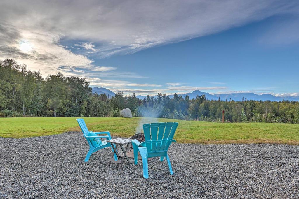 Secluded Palmer Home with Mountain Views! - image 7