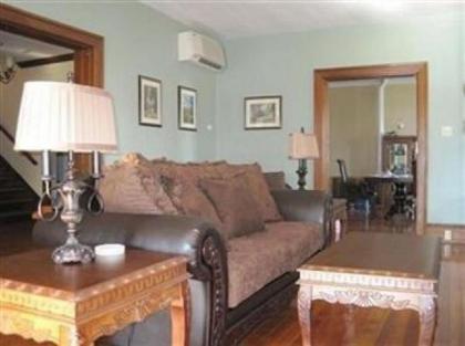 Walton Manor Inn Bed & Breakfast - image 15