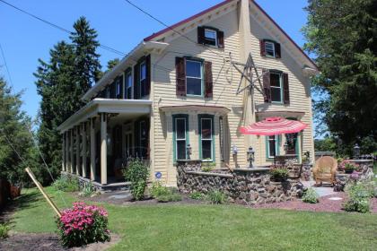 Carriage Stop Bed  Breakfast Palmyra Pennsylvania