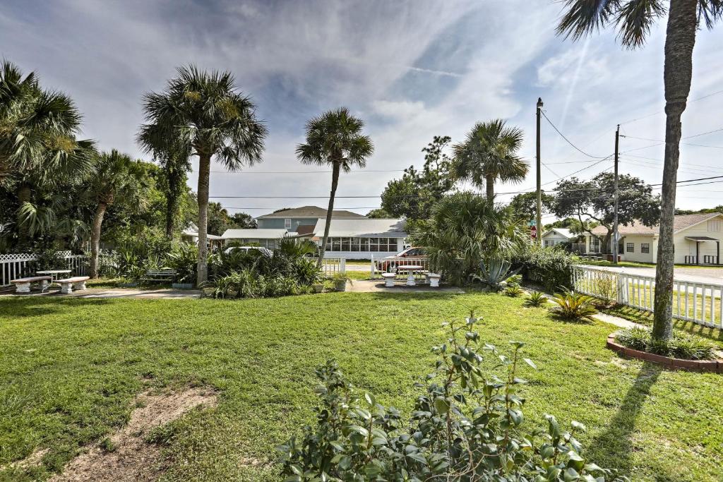 Classic Laguna Beach Condo -1 Block to Sand! - image 5