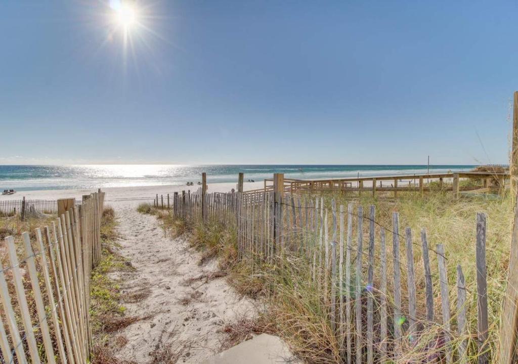 Majestic Beach Condos At Panama City Beach - image 3