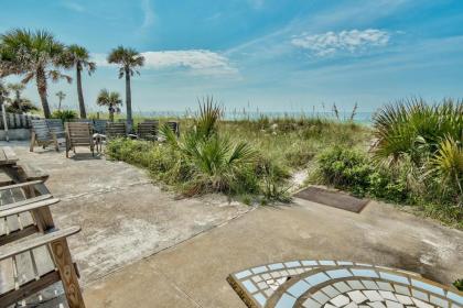 Sand Blast - Lovely Beachfront Home with Tons of Space! - image 2