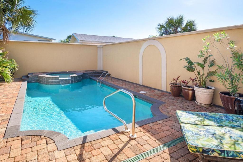 Sea's The Day - 5 Bedroom Home - Private Pool & Hot Tub! West End - Elevator!!! - image 3