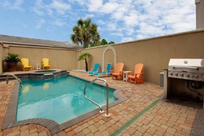 Shell-a-Bration - Beautiful Home with Private Pool & Hot Tub! - image 11