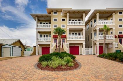 Shell-a-Bration - Beautiful Home with Private Pool & Hot Tub! - image 9