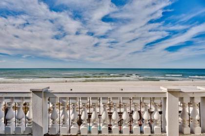 Bella Casa - 5 Bdrm Directly on the Beach & Huge Swim Spa! - image 18