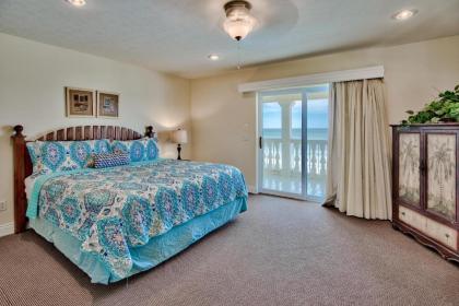 Bella Casa - 5 Bdrm Directly on the Beach & Huge Swim Spa! - image 9