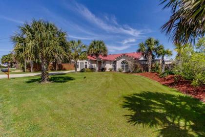 Gulf View Home - Private Pool and Hot Tub! - image 7