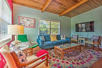 Vibrant PCB Abode with Patio Walk to the Beach - image 5