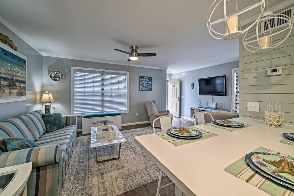 Pet-Friendly PCB Condo with Community Perks! - image 7