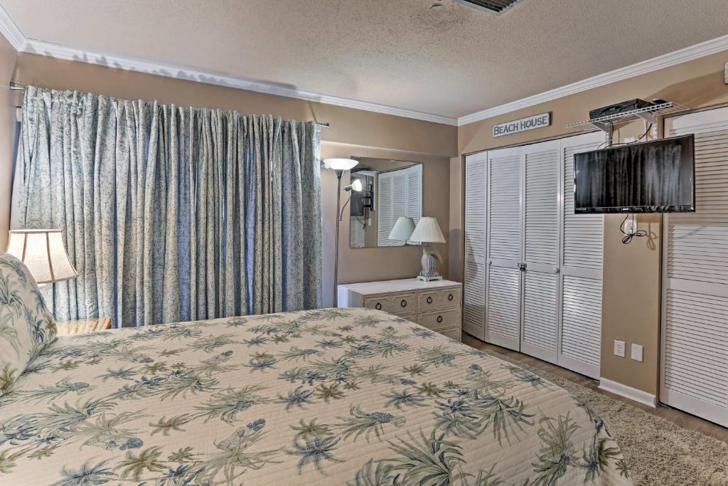 Seaside Panama City Beach Condo with Pool Access! - main image