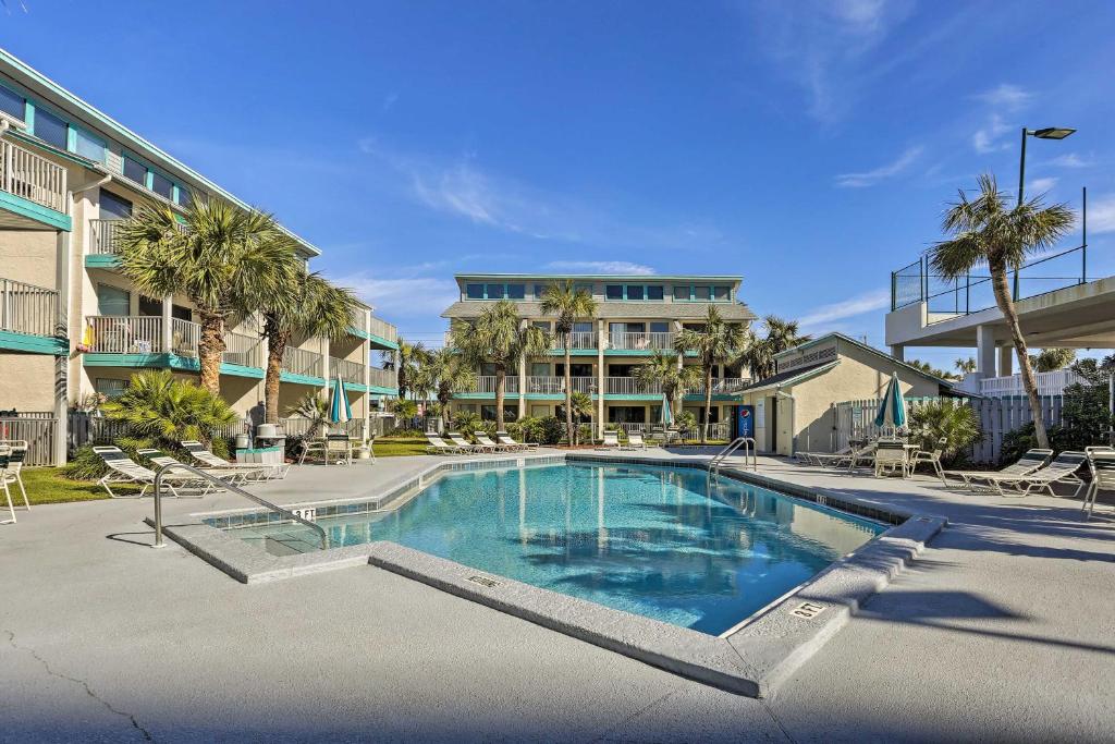 Oceanfront Panama City Beach Condo with Pool! - image 3