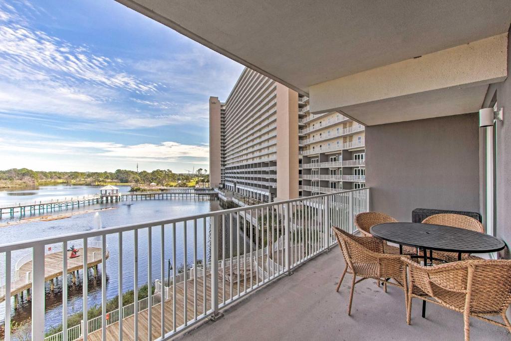 Lakefront Condo with Community Pools - Walk to Beach - image 4