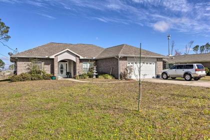 Welcoming Panama City Home 10 Miles to Beach - image 3