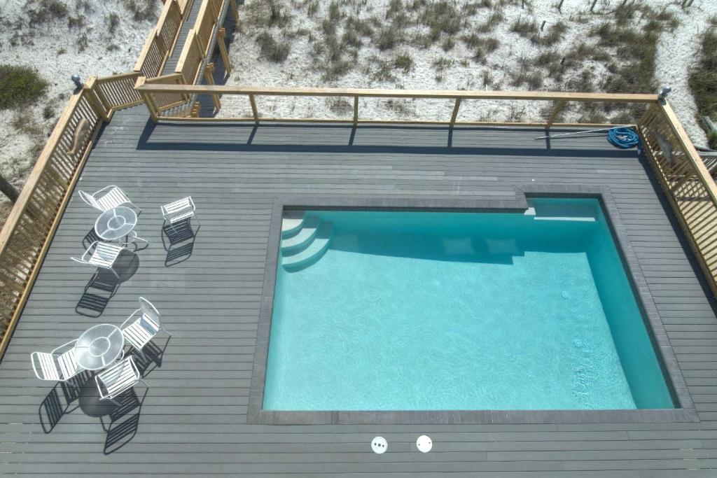 Making Waves - Huge HEATED Beachfront Pool & Hot Tub! Best in PCB! - image 4