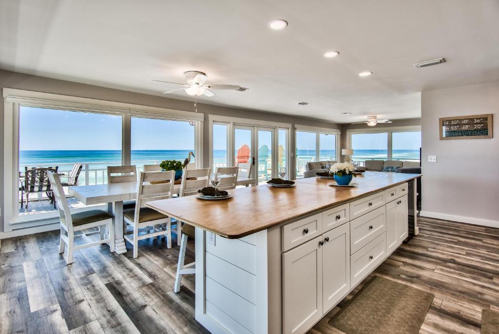 Island Time- Wonderful Private Beachfront Home - Beautiful!!! - image 3