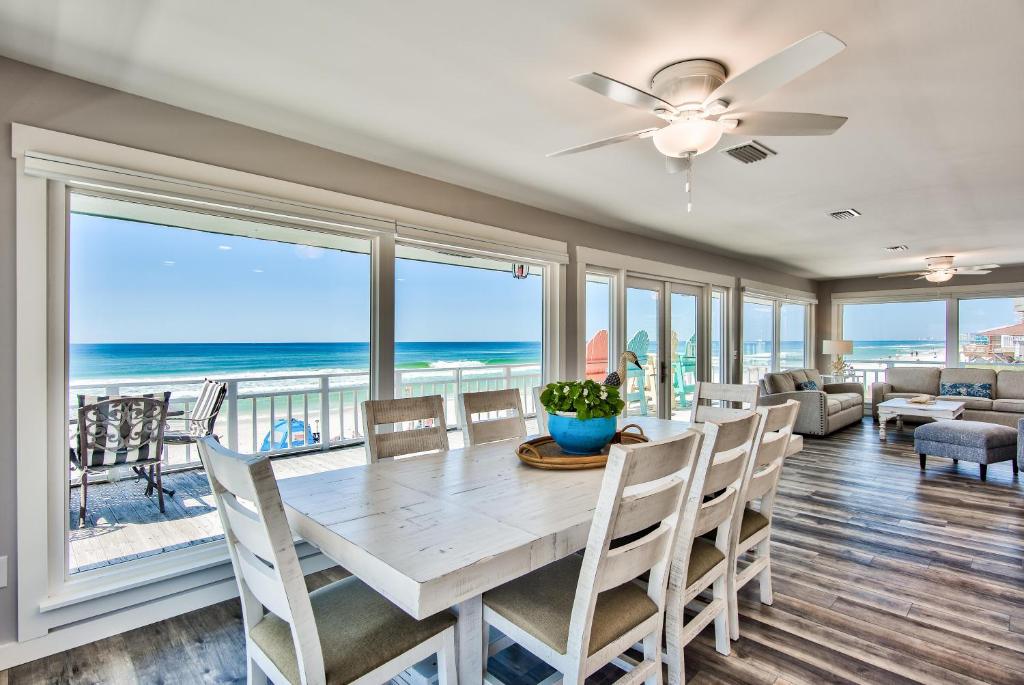 Island Time- Wonderful Private Beachfront Home - Beautiful!!! - image 5