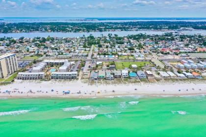 Beachcomber - Beachfront with Pool and Hot Tub - On the Beach! - image 5