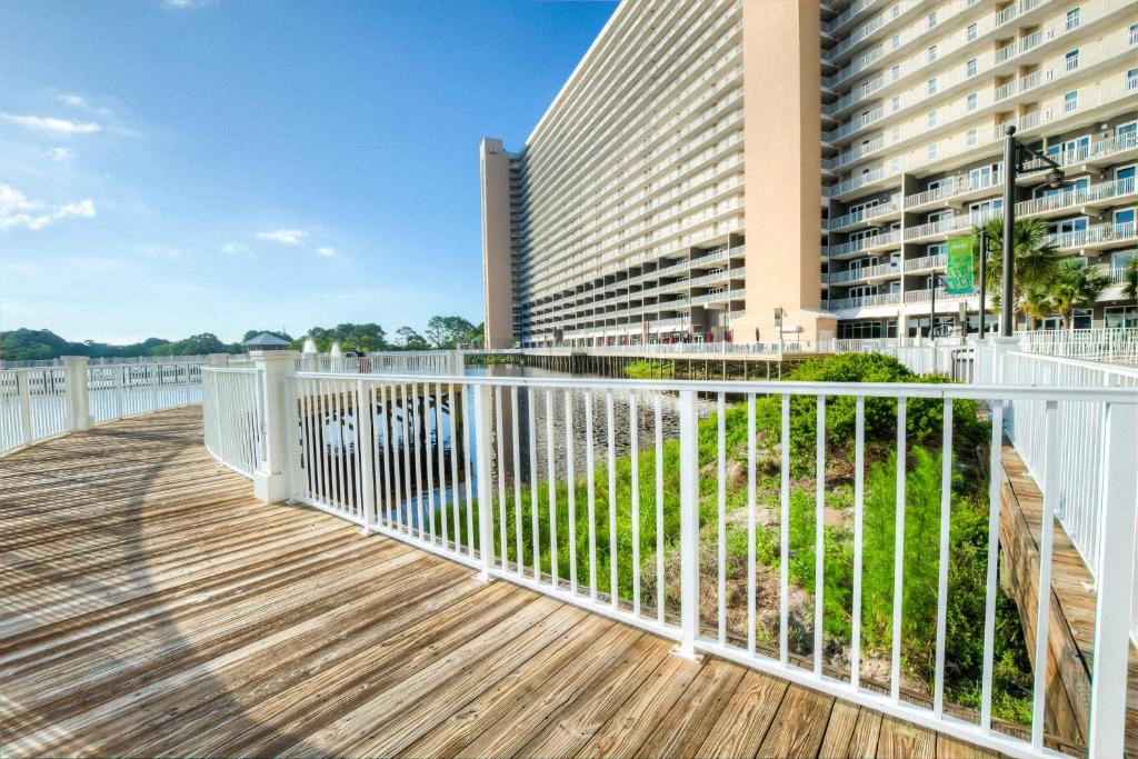 Ocean View 3 BD Laketown Wharf 1233- Best Amenities - main image