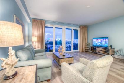 Laketown Wharf 219! New unit 1 BD 2 bath And Amazing Amenities! - image 2