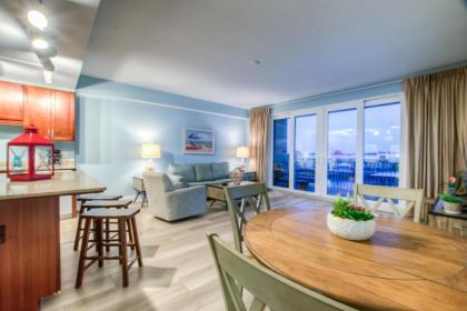 Laketown Wharf 219! New unit 1 BD 2 bath And Amazing Amenities! - image 8