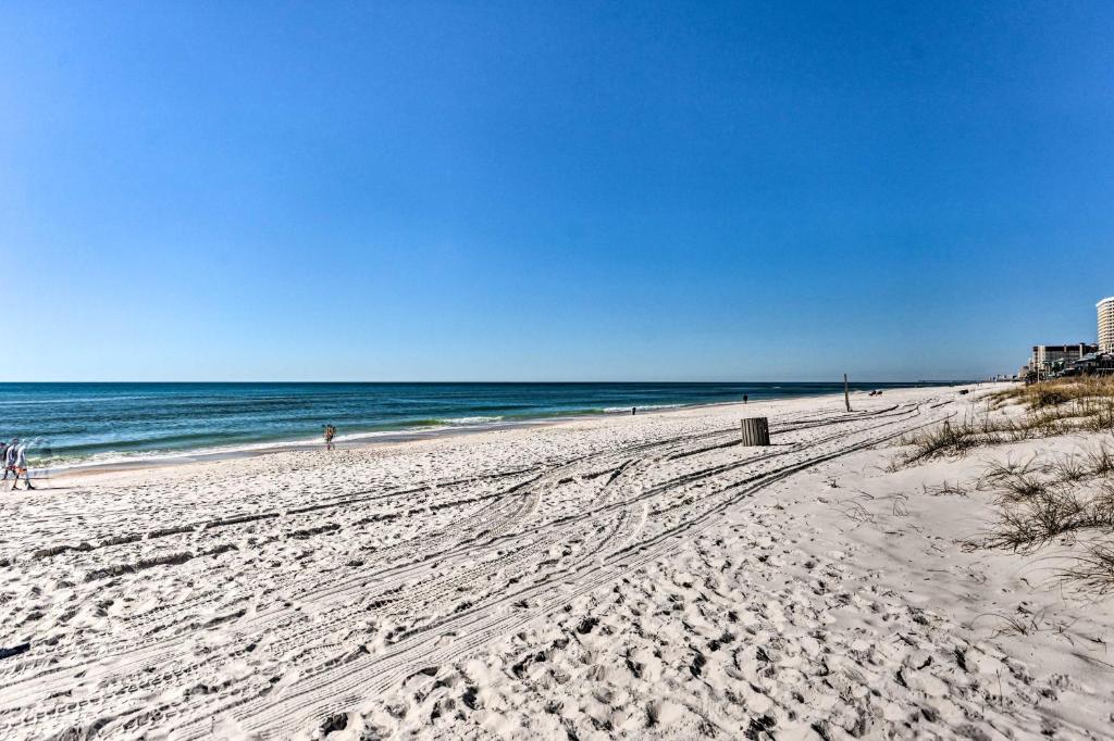 Condo with Private Beach Walk to PCB Hot Spots - image 3