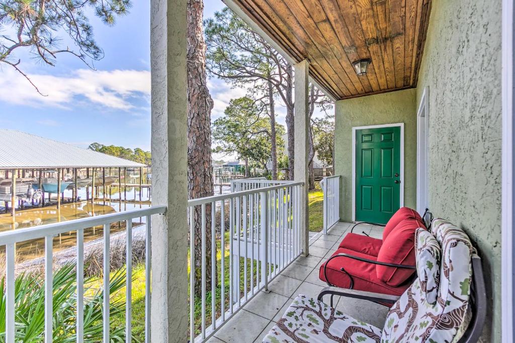 Panama City Condo with Lanai Less Than half Mi to Beach! - image 5