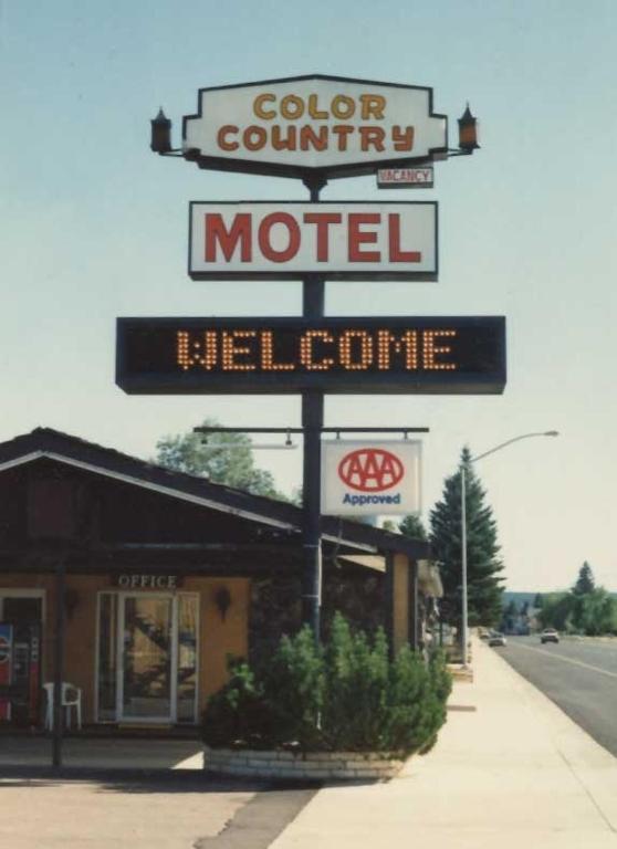 Color Country Motel - main image