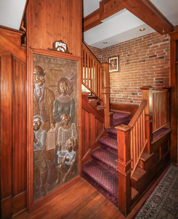 Bross Hotel B & B - image 6