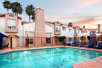 Sonesta ES Suites Scottsdale Paradise Valley - image 2