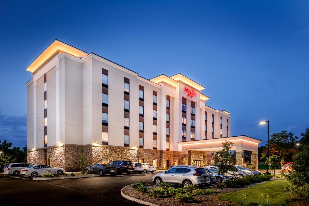 Hampton Inn By Hilton Paramus - main image